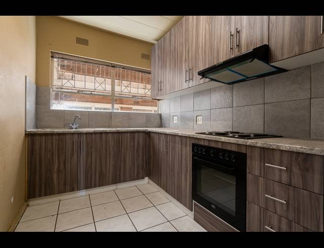 2 BEDROOM APARTMENT FOR SALE IN ALBERTON NORTH